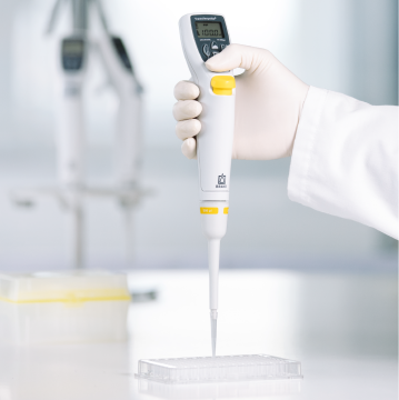 BRAND 705307 Transferpette® Electronic 10-200 µL Ayarlanabilir Elektronik Pipet